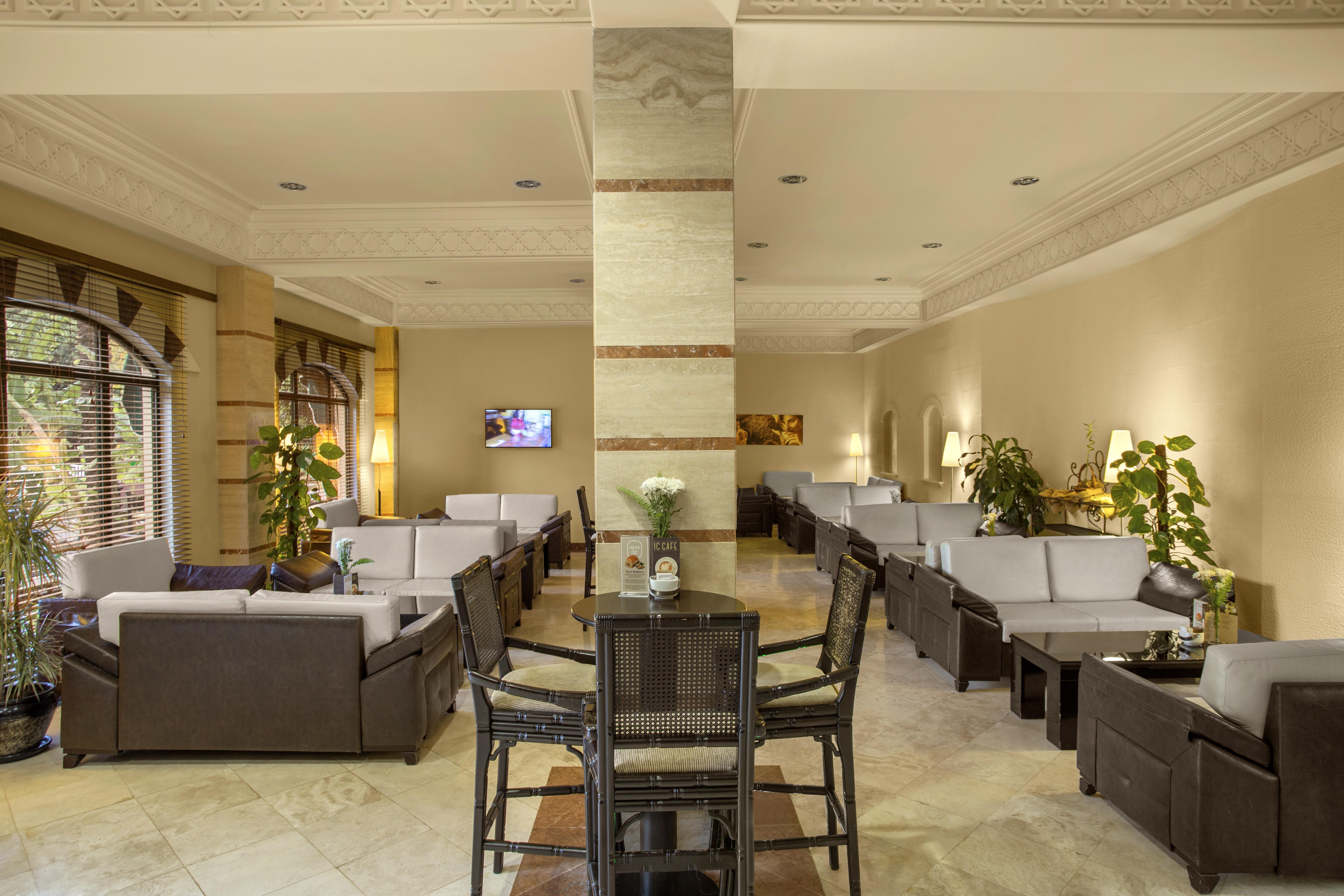 Ic Hotels Green Palace - Kids Concept Antalia Esterno foto The lounge at the airport